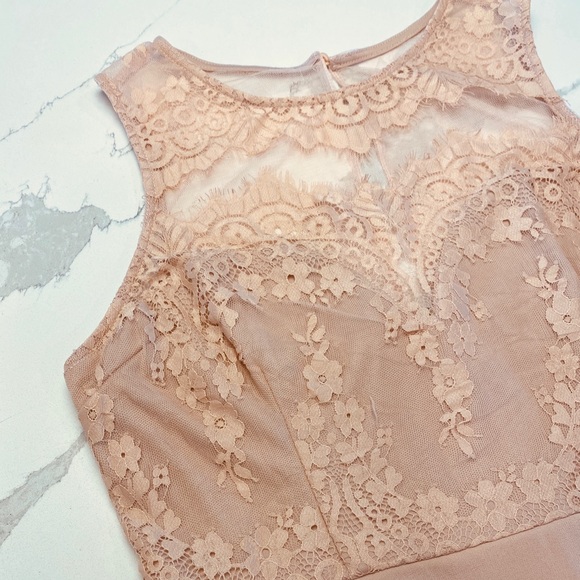 Lulu’s - Forever Kind of Love Maxi Dress - Picture 1 of 4